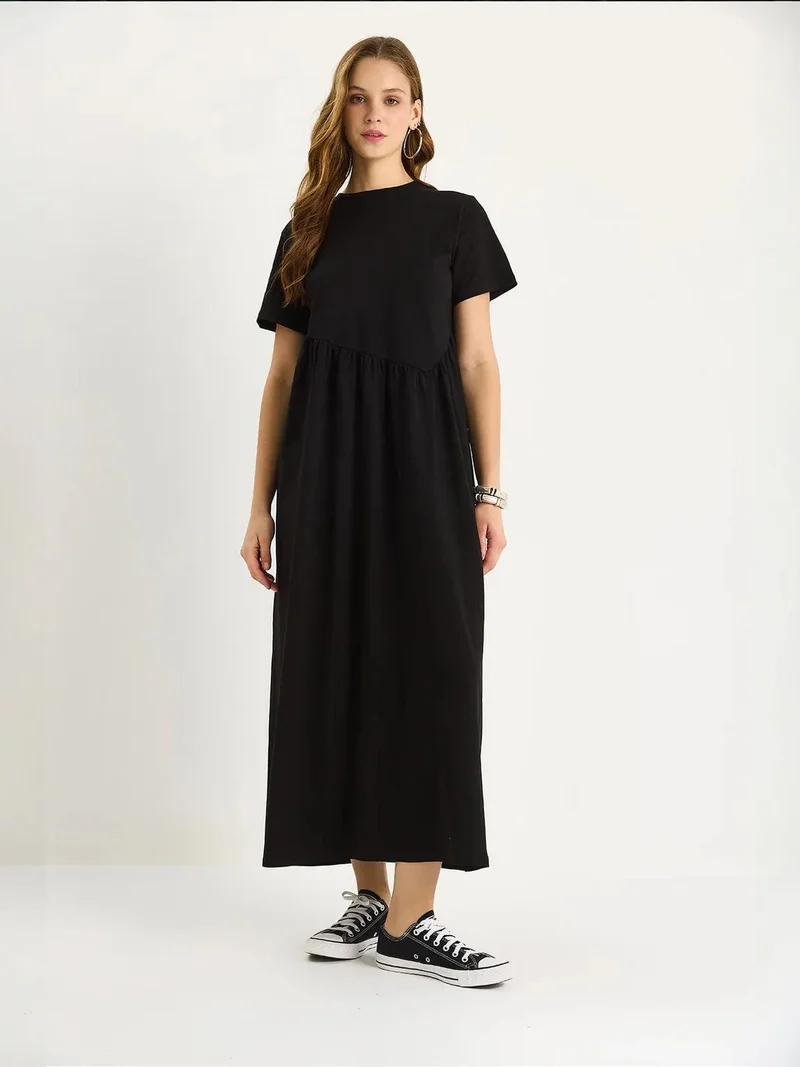 Bianco Lucci Black LUCCI Maxi Crew Neck Loose Knit Dress for Women | Best Price UAE