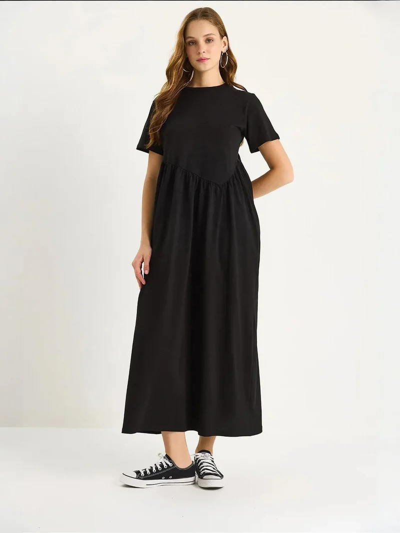 Bianco Lucci Black LUCCI Maxi Crew Neck Loose Knit Dress for Women | Best Price UAE