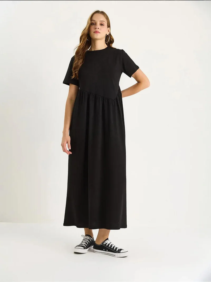 Bianco Lucci Black LUCCI Maxi Crew Neck Loose Knit Dress for Women | Best Price UAE