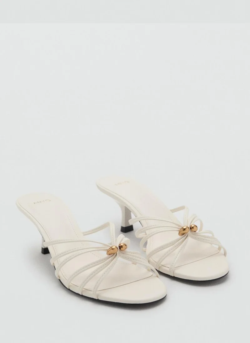 مانجو Kitten heel sandal with metallic detail