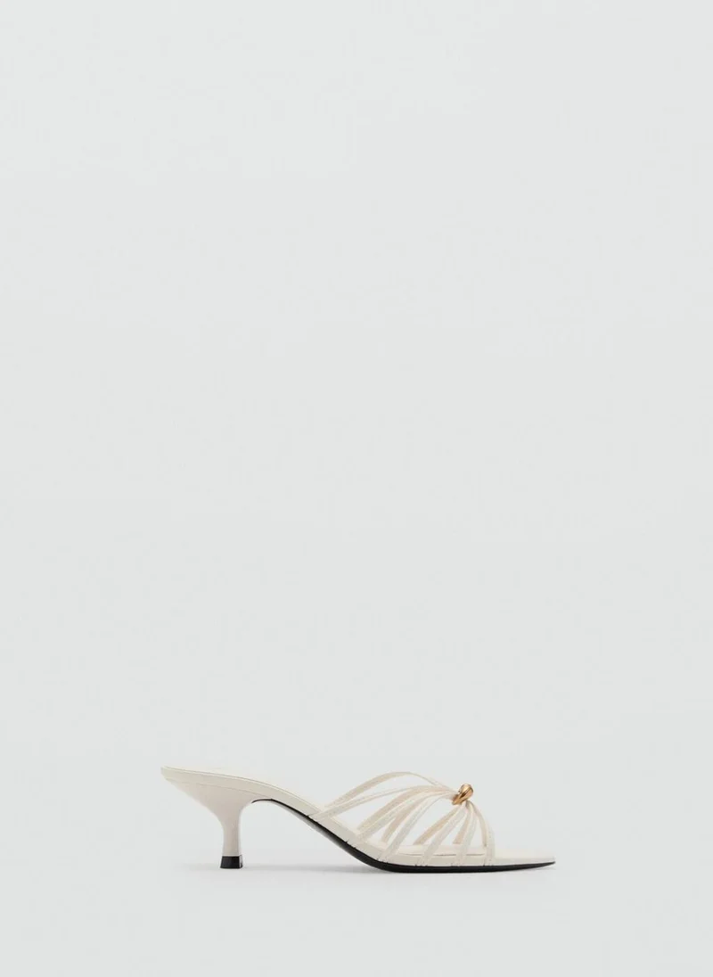 مانجو Kitten heel sandal with metallic detail