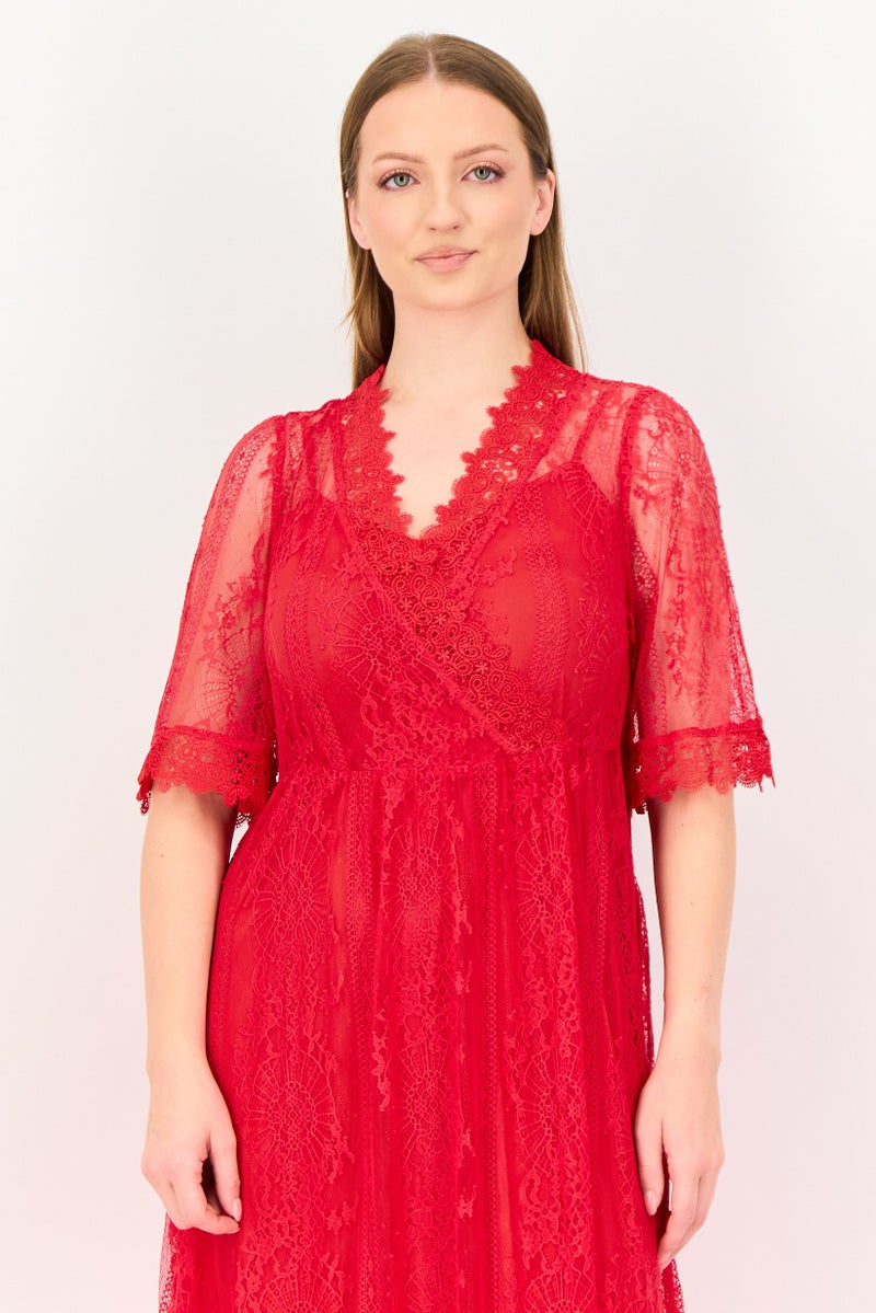 VERO MODA فستان ميدي من قطعتين بتصميم محكم للنساء، أحمر - Image 2