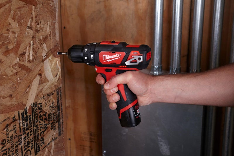 Milwaukee 2408-22 M12 3/8 Hammer Dr Driver Kit - Image 2