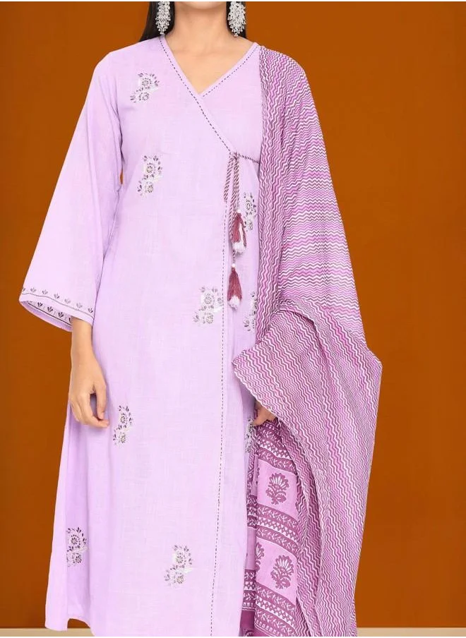 ISHIN Tunic Women Lilac Cotton Kurta Set with Embroidered pattern Tunic and Palazzo features a Round neckline and Three-Fourth Sleeve secured with Elastic closure and styled in Straight Fit ideal for Festive moments — perfect for fashion-forward occasions.