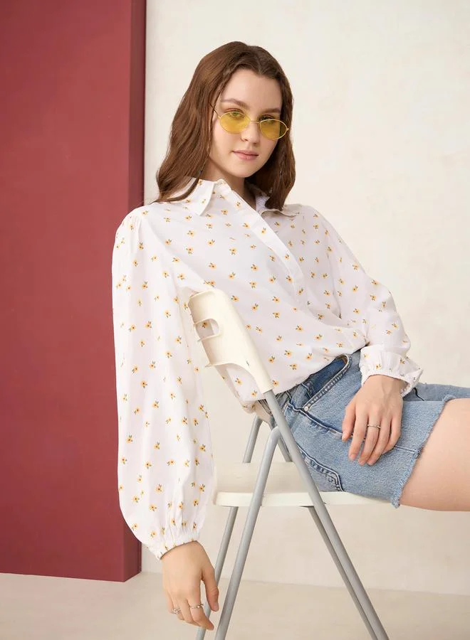 OUTZIDR White Balloon Sleeve Printed Crop Shirt