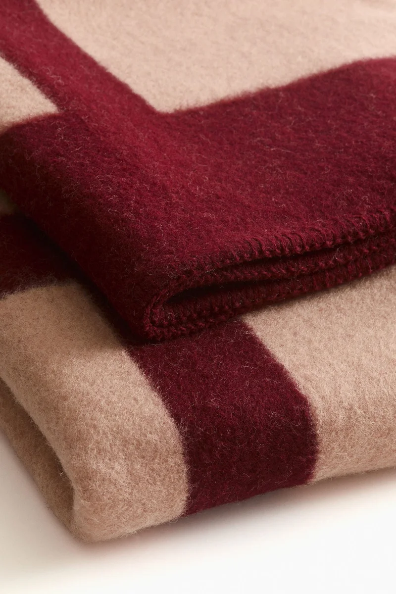 اتش اند ام بطانية من مزيج الصوف