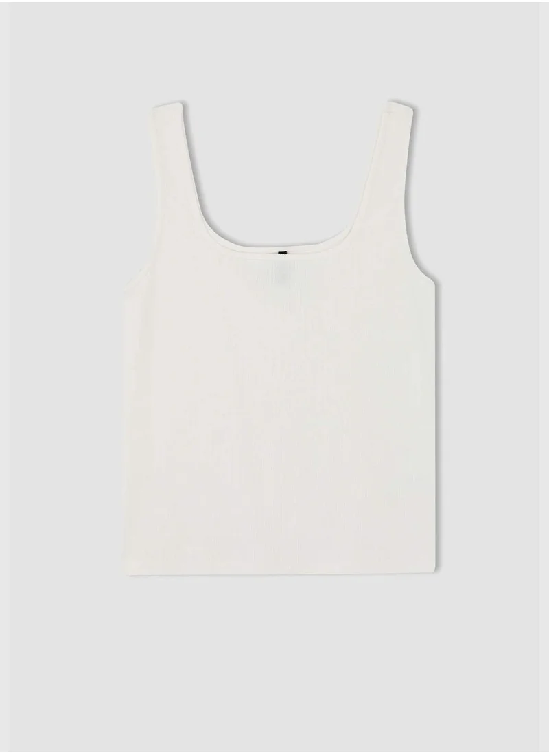 ديفاكتو Slim Fit Square Neck Vest