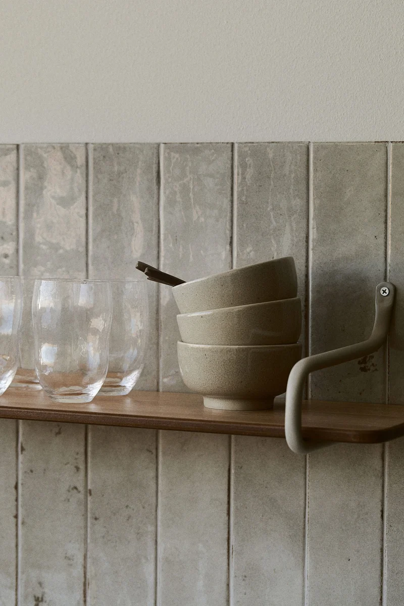 اتش اند ام رف حائط