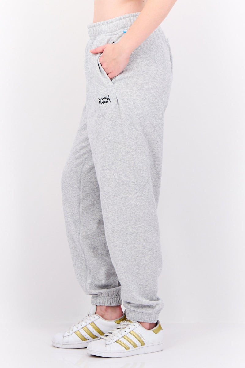 PUMA Women Sportswear Fit Outdoors Sweatpants, Light Grey - Image 2