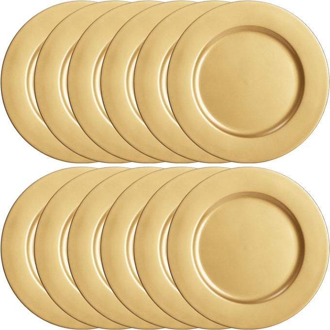 12PCS MULTIUSE GOLD CHARGER PLATES 33CM PLASTIC DINNER CHARGER PLATES LARGE ROUND SERVING PLATE FOR CHRISTMAS HALLOWEEN WEDDING PARTY CATERING EVENT TABLE DECORATION
