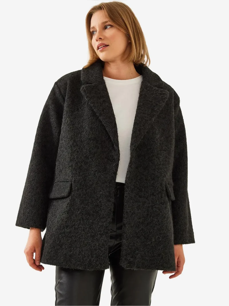 بيانكو لوتشي معطف لوكسي فخم بياقة شال وجيب