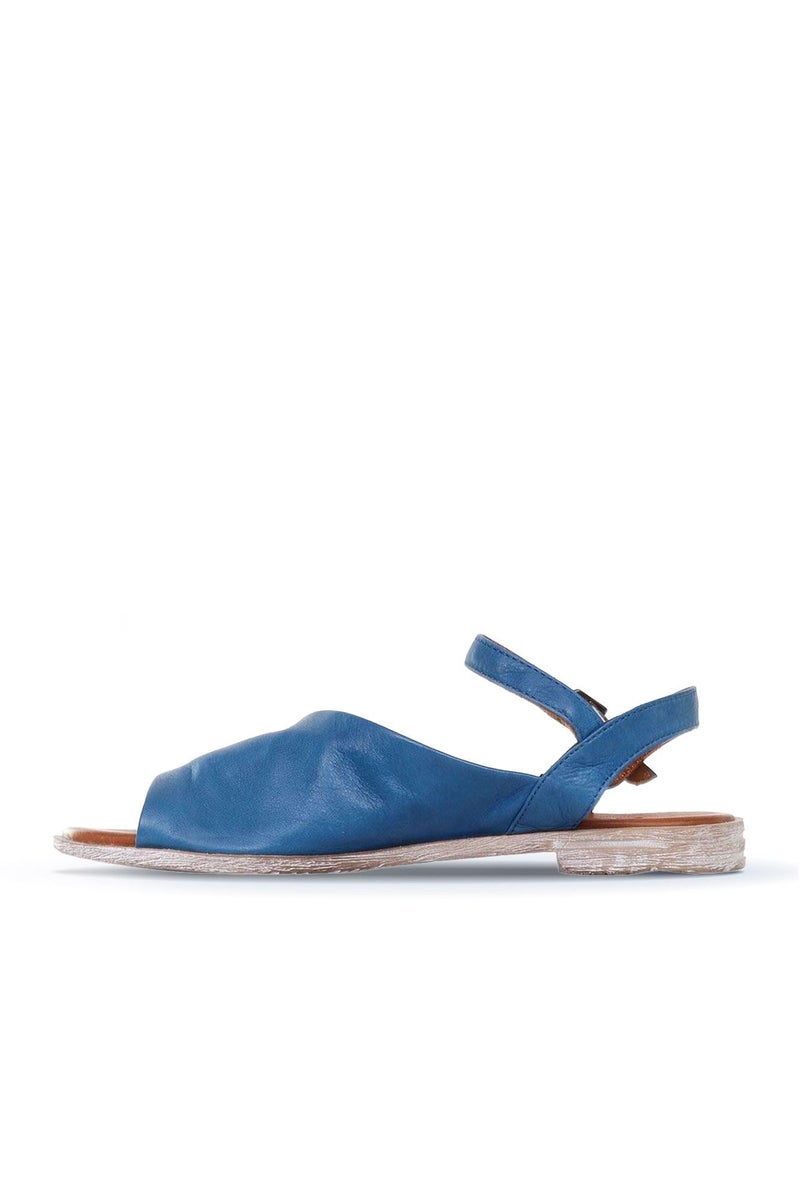 Bueno Easy Wear Flat Sandal - Image 3