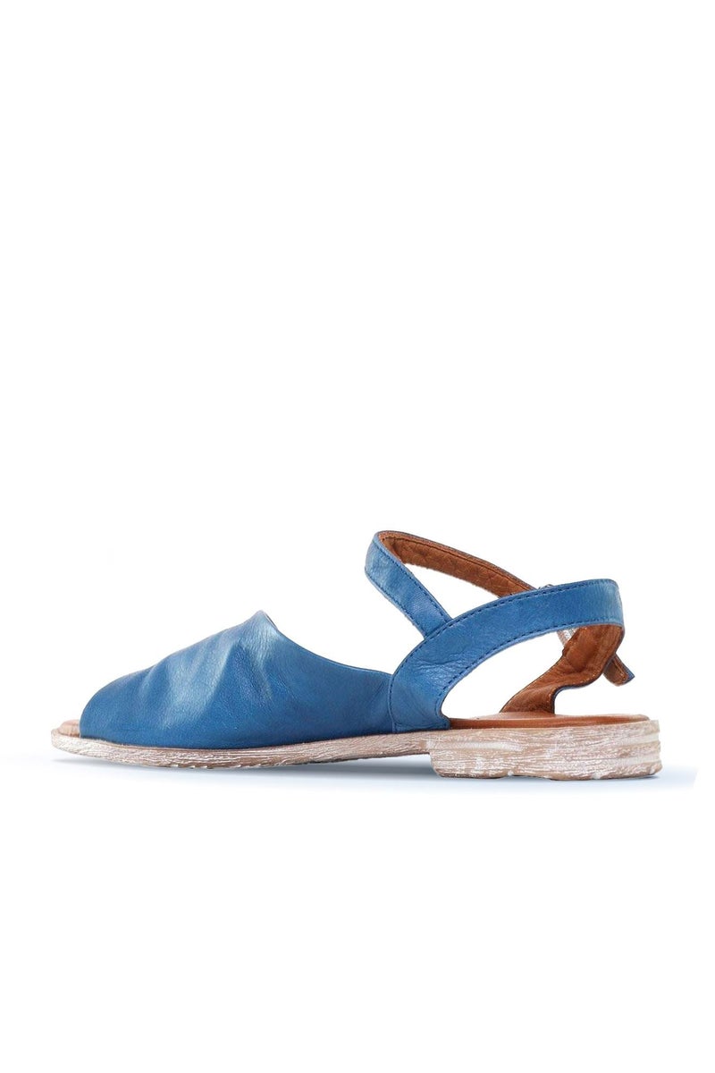 Bueno Easy Wear Flat Sandal - Image 4