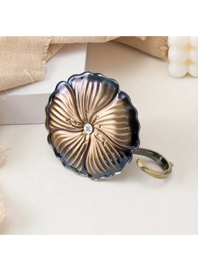Nordic Style Silvery Zinc Alloy Candle Holder Elegant Home Living Room Decor - Image 2