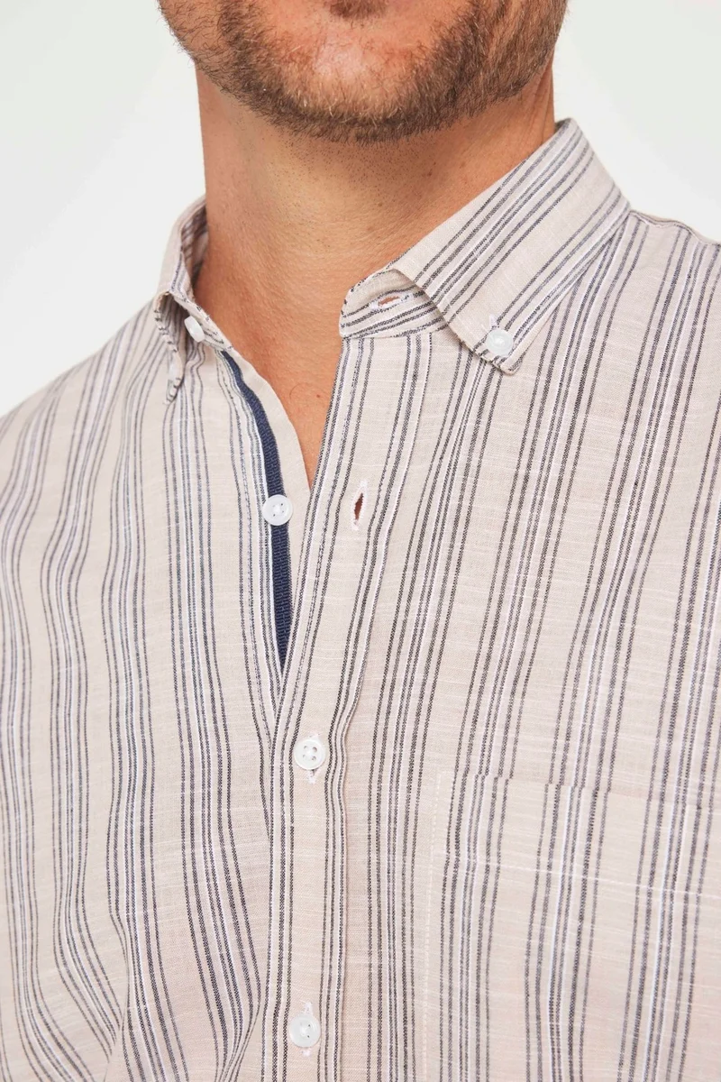 تودورس Men's Classic Fit Regular Cut Short Sleeve 100% Cotton Linen Texture Single Pocket Striped Button-down Collar Shirt