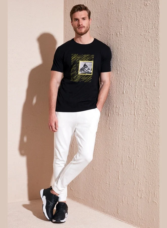 بوراتي تيشيرت قطن بوراتي بقصة ضيقة وياقة دائرية للرجال