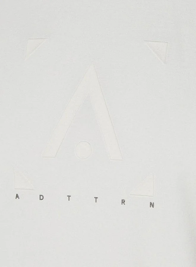 سبلاش اكتف Men Embossed Detail 2 Way Stretch T-shirt