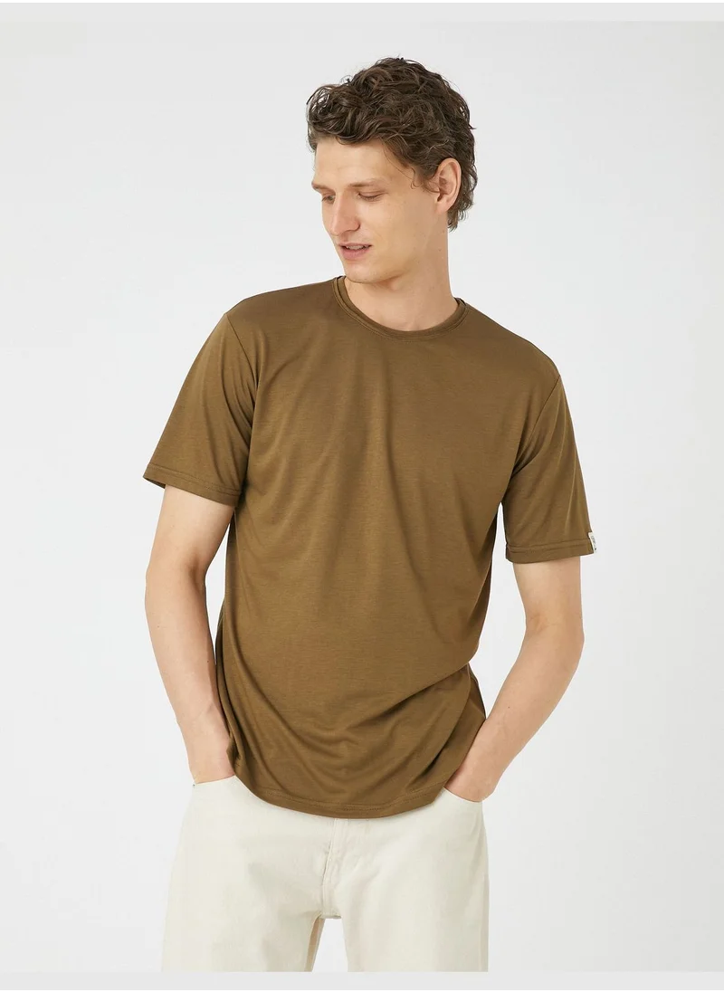 KOTON Basic T-Shirt Crew Neck Short Sleeve Tag Detailed