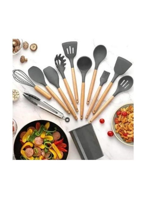 Silicone Dispenser Set Consisting Of 12 Pieces.