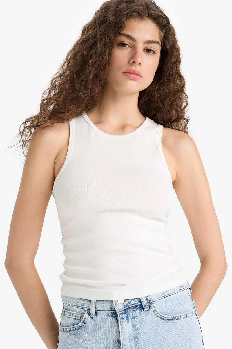 ديفاكتو Fitted Crew Neck Basic White Tank Top