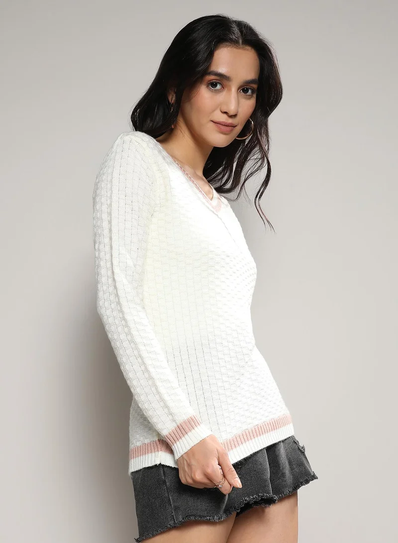 Campus Sutra Women's White Contrast Hem Knit Sweater