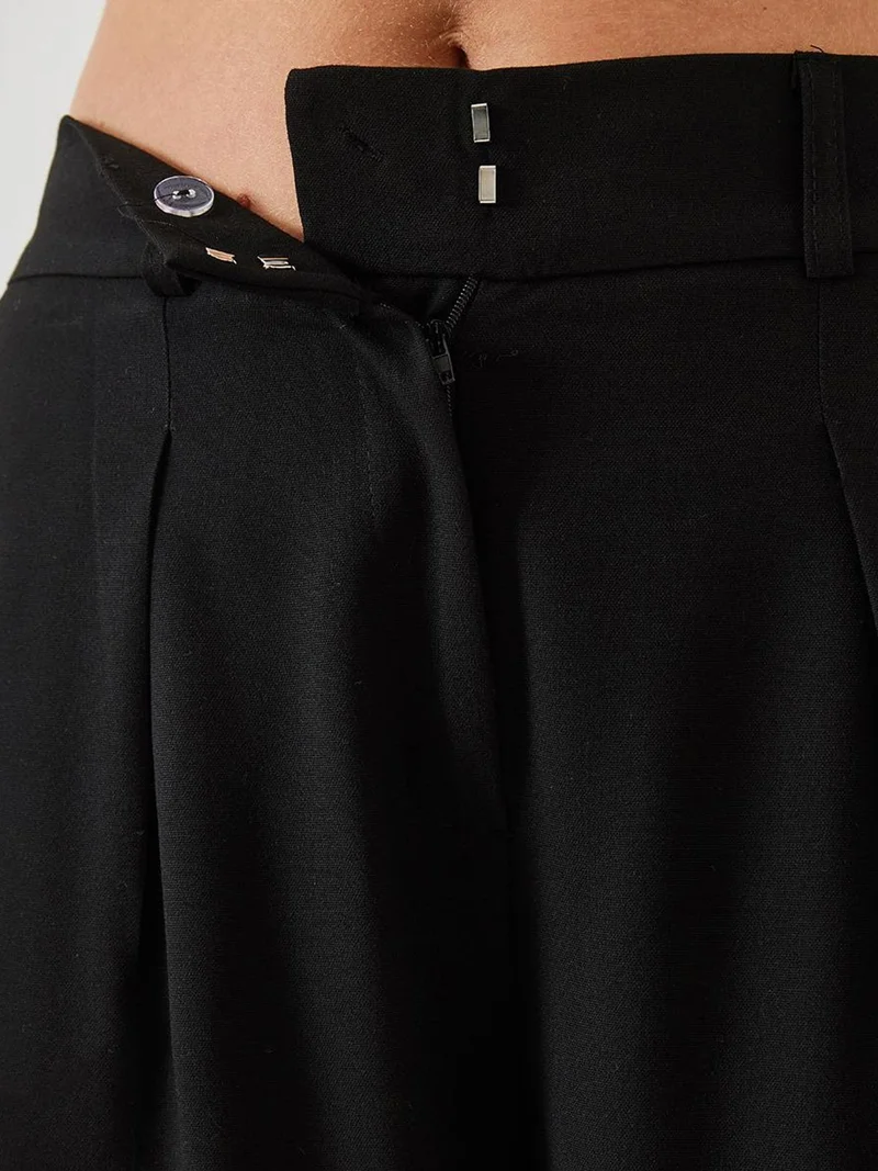 Bianco Lucci LUCCI Wide Leg Pleated Pants with Hook and Loop Closure