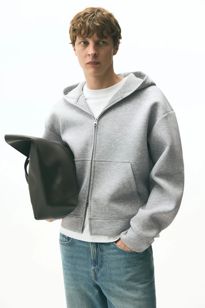 اتش اند ام هودي بسحاب بقصّة واسعة