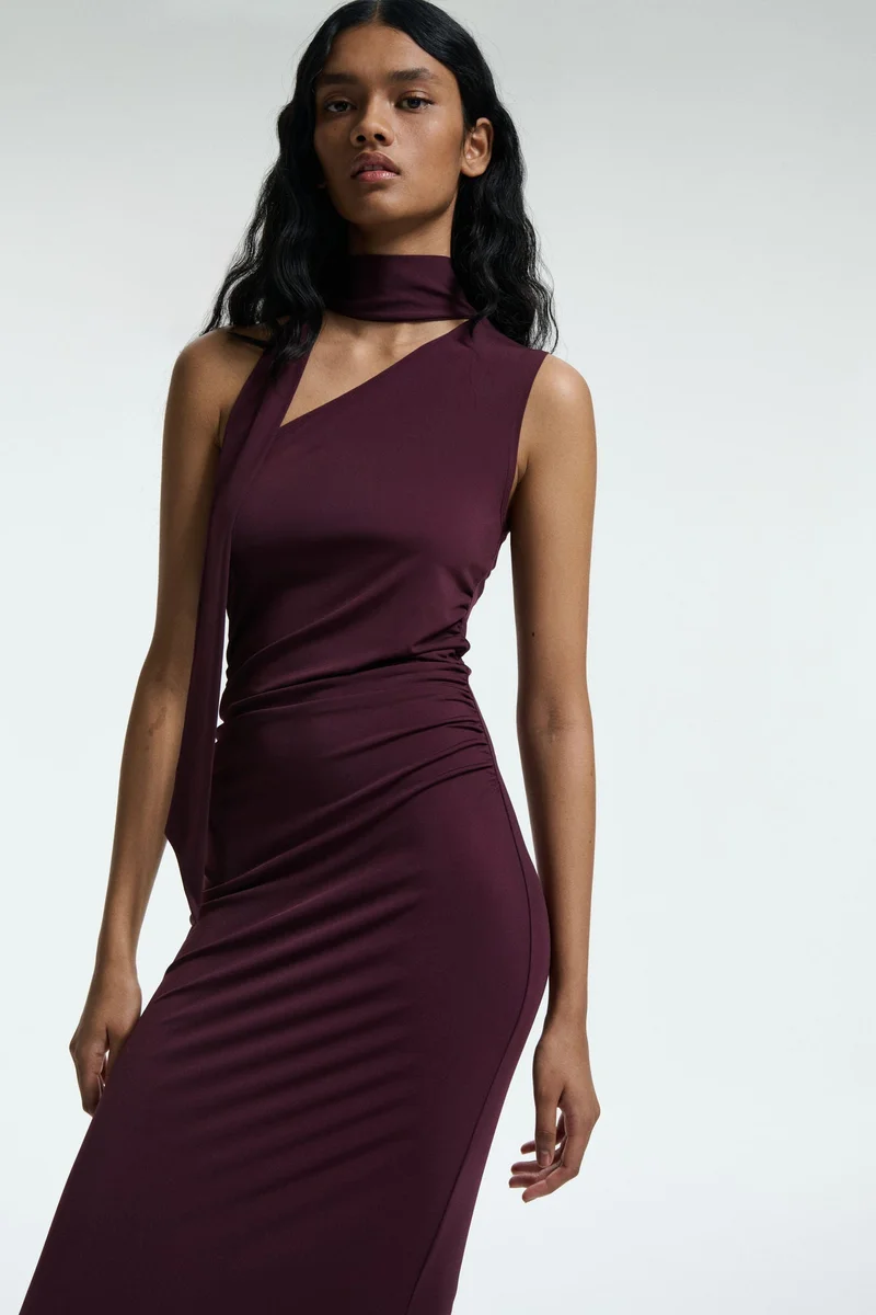 اتش اند ام فستان بكتف واحد بتصميم منسدل