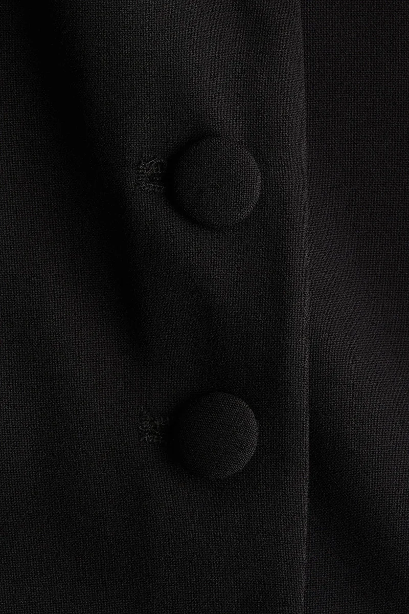 اتش اند ام بلوزة بأزرار أمامية