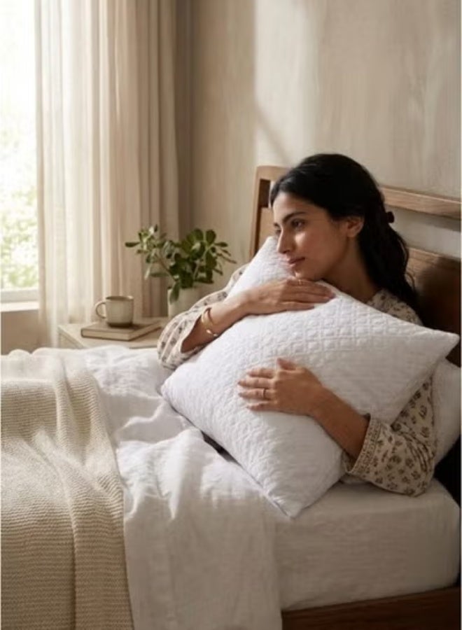Vorna Home Waterproof Pillow Protector Set 2-Pack 50x70 CM – Anti-Allergy & Anti-Bug Zippered Pillowcase Cover, Breathable Soft Fabric for Clean & Healthy Sleep - Image 2