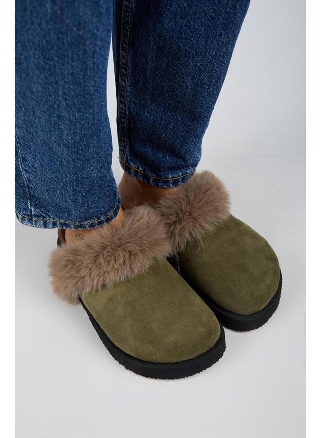 Manijero Ruzqahi Fur-Trimmed Women's Genuine Leather Flat Platform Sabo Khaki Slippers. - Image 2