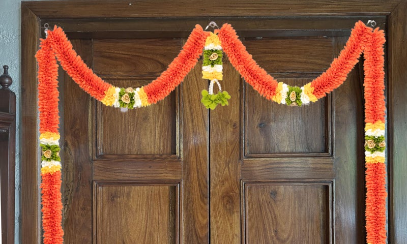 Daedal crafters Mini Thoma Doorway Flower Toran for Main Door Entrance, Reusable Thoran for Mandir & Living Room Décor, Bandarwal for Festival Decoration, Flower Hanging for Home Décor (42x60 inch) - Image 2