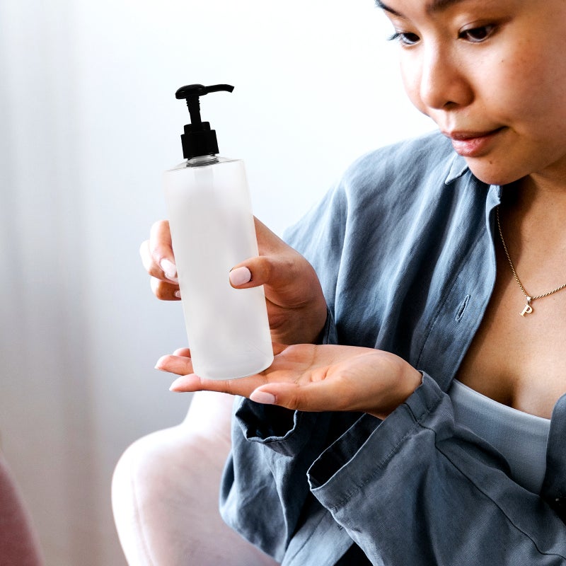 3PCS 500ml Transparent Shower Gel Press Pump Bottle Empty Subpackaging Bottle Round Shoulder Bottle Reusable Soap Hand Sanitizer Emulsion Pump Bottle for Home Bathroom with Silver Black Press Head - Image 5