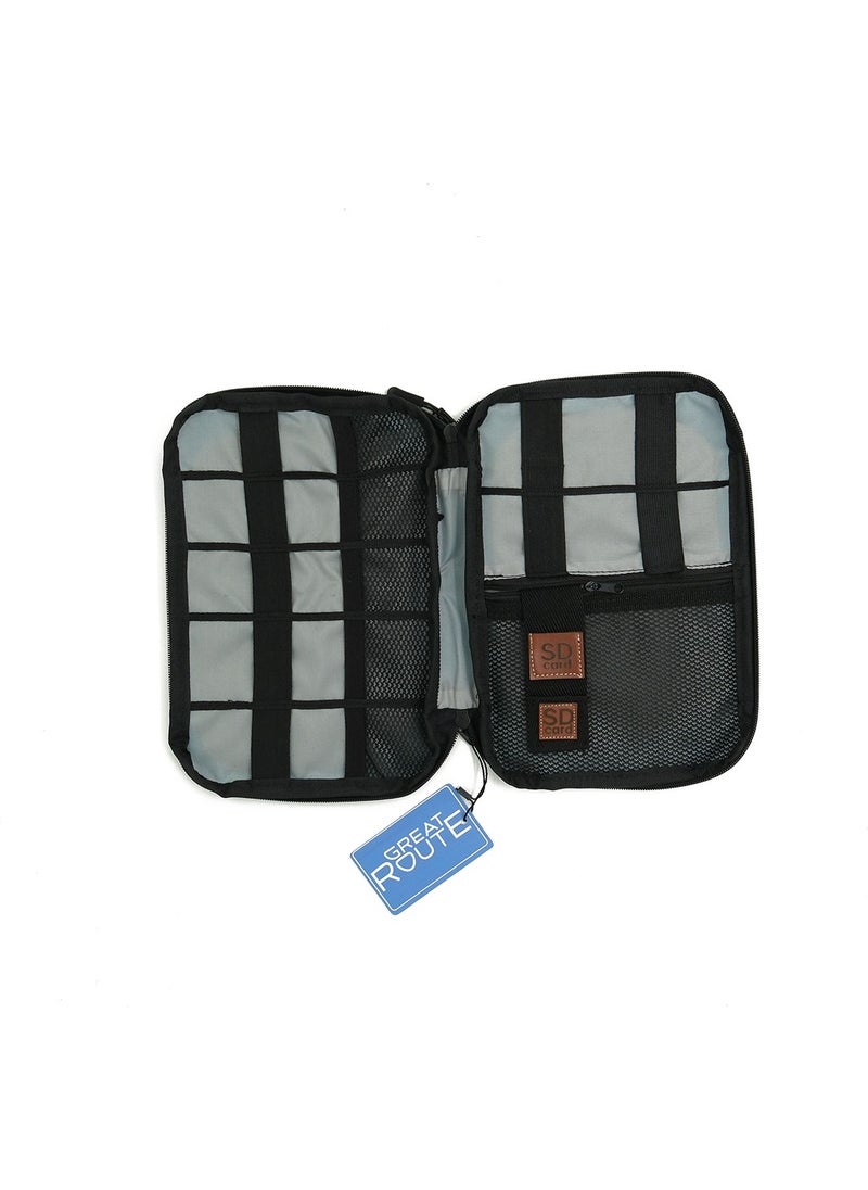 Travel Makeup and Cable Organizer 7" Tablet Bag - pzsku/Z64A44AFC3C7475AAC23AZ/45/_/1741264988/fa3c9cbe-9f28-40e0-bd7a-d8f06469764d