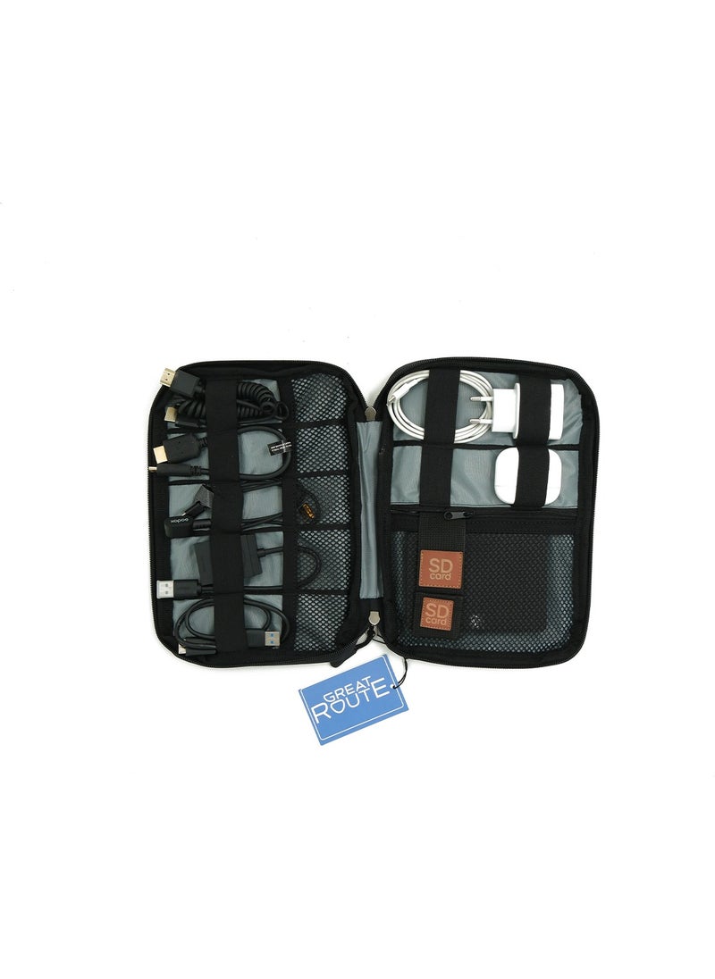 Travel Makeup and Cable Organizer 7" Tablet Bag - pzsku/Z64A44AFC3C7475AAC23AZ/45/_/1741265000/af7ea5fb-e190-46e6-b7f9-428131bccfa5