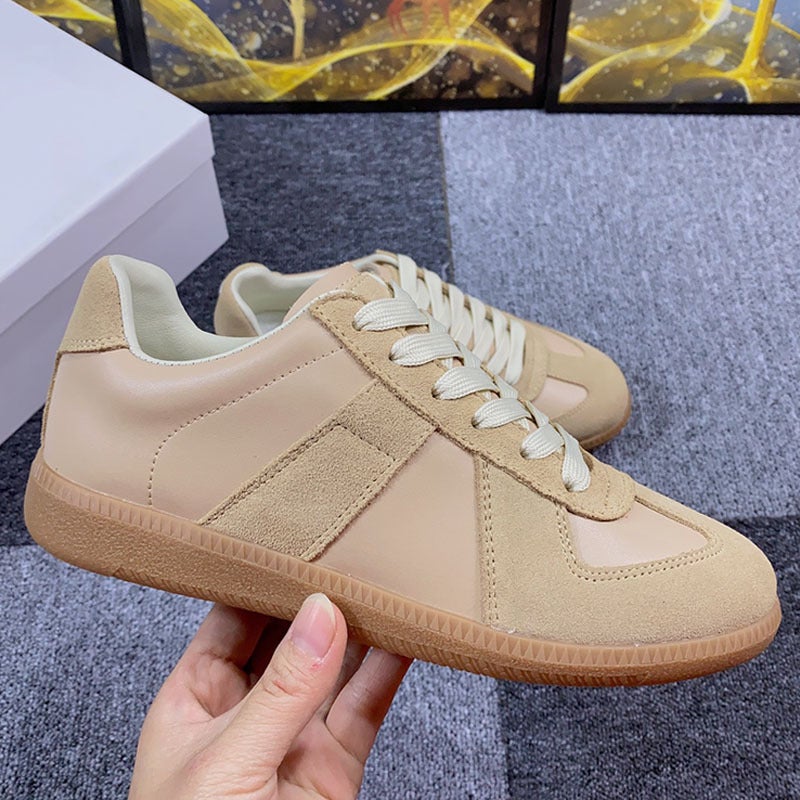 2024 Internet Celebrity Classic Men And Women Couple Moral Training Shoes Casual Sneakers High Quality Retro Sports White Shoes - Image 1