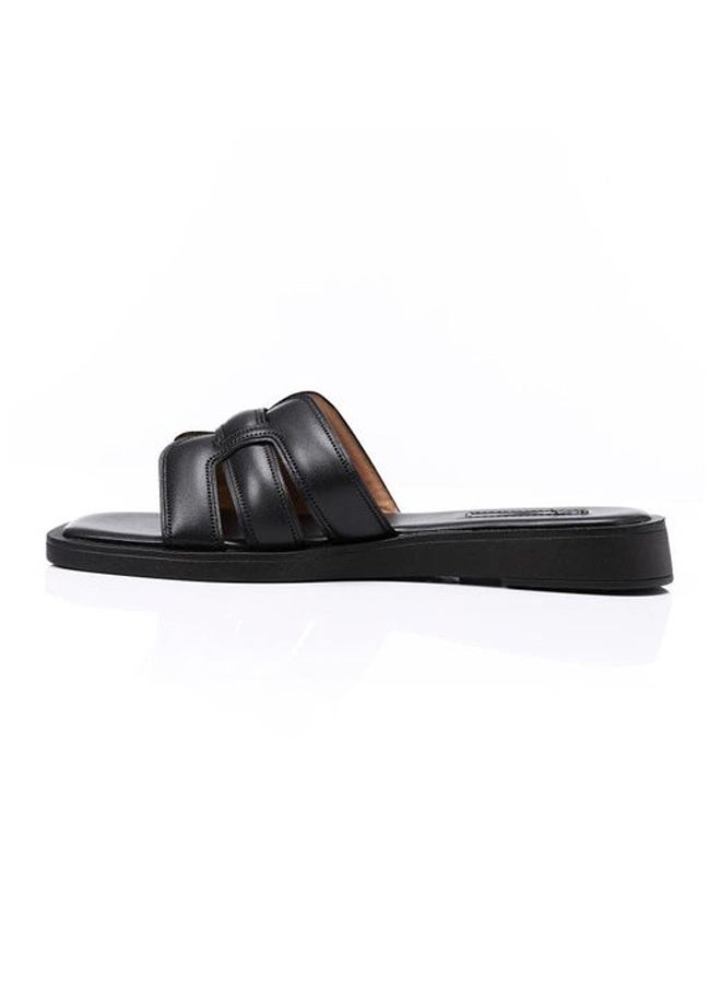 Simple &Amp; Plain Leather Slip On Flat Slippers - pzsku/Z64AC8CD475F17A657E99Z/45/_/1721817104/6b6ce7a5-9cf1-4ce3-a5a6-73d13de559de