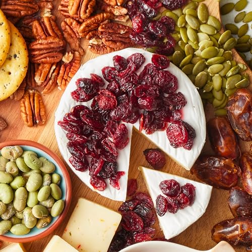 Yupik Organic Cranberries, 2.2 lb (35.2 oz), Non-GMO, Gluten-Free, Kosher, Vegan, Sweetened Dried Fruits, Fruity & Tart, Plump & Chewy, Source of Fiber, Healthy Snacks, Ideal for Baking & Topping - Image 4