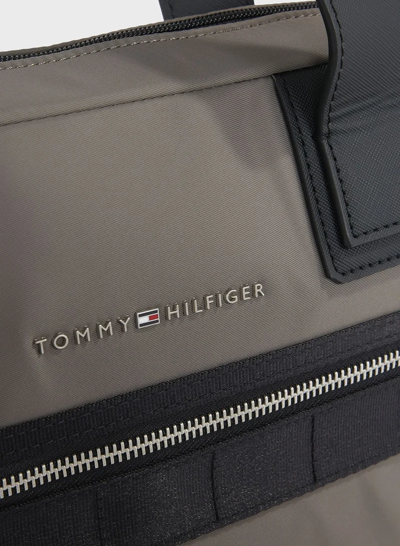 TOMMY HILFIGER Elevated Nylon Computer Bag