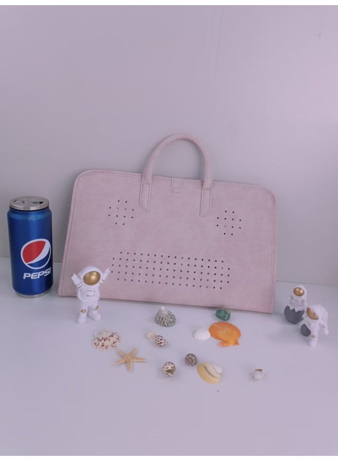 غلاف الحاسوب المحمول الوردي للنساء - التوافق المثالي بين الأناقة والحماية - يتوفر بأحجام 14 بوصة و16 بوصة. - Image 5