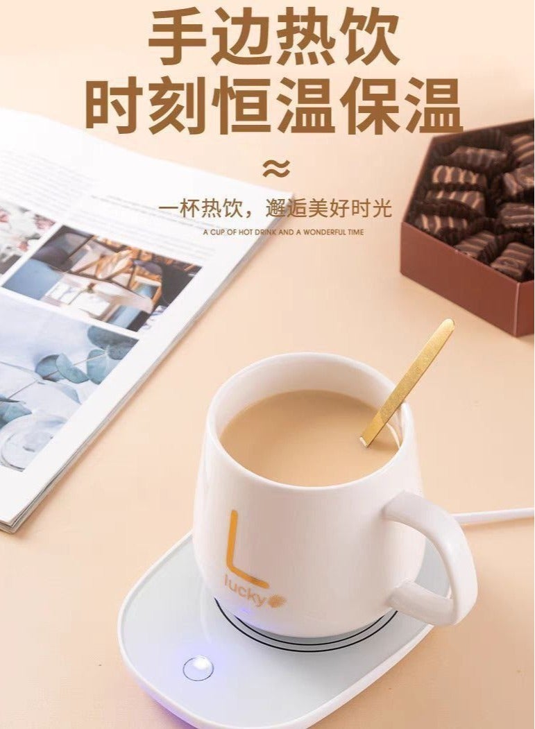 كوب قهوة كهربائي، منظم حراري للمشروبات والحليب والشاي والماء للمنزل والمكتب سخان الأكواب بقابس بقوة عالية ويسخن السطح بشكل أسرع مناسبة لمعظم الأكواب: - أكواب زجاجية، أكواب سيراميك، أكواب من الستانلس ستيل، كوب زجاجي، حليب معبأ. مثالي لأي مكتب أو منزل أو مطبخ أو مسكن أو أكثر من ذلك. آمنة ومتينة: - تتميز لوحة الزجاج المقوى السميكة بوظائف مقاومة للماء ومنع التشققات. آمنة وسهلة التنظيف. - Image 3