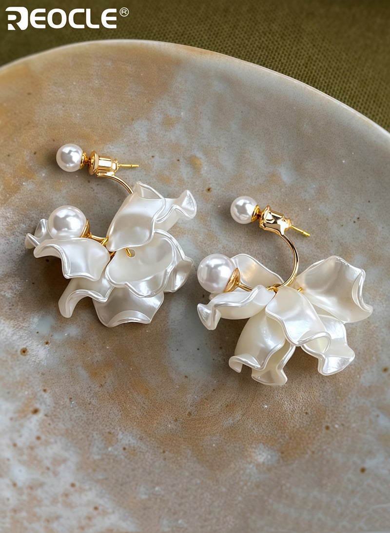 ريوكل أقراط لؤلؤ بتلات نسائية تتميز بالفخامة الأنيقة مع دبابيس رقيقة بأسلوب متعدد الاستخدامات للارتداء اليومي للنساء - Image 4