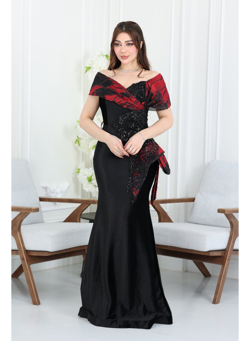 المصمم الحديث فستان مخمل ملكي طويل بتصميم يتميز بـ قصة أنيقة اللي تبرز جمال القوام وتمنحك إطلالة آسرة ومختلفة. - Image 1