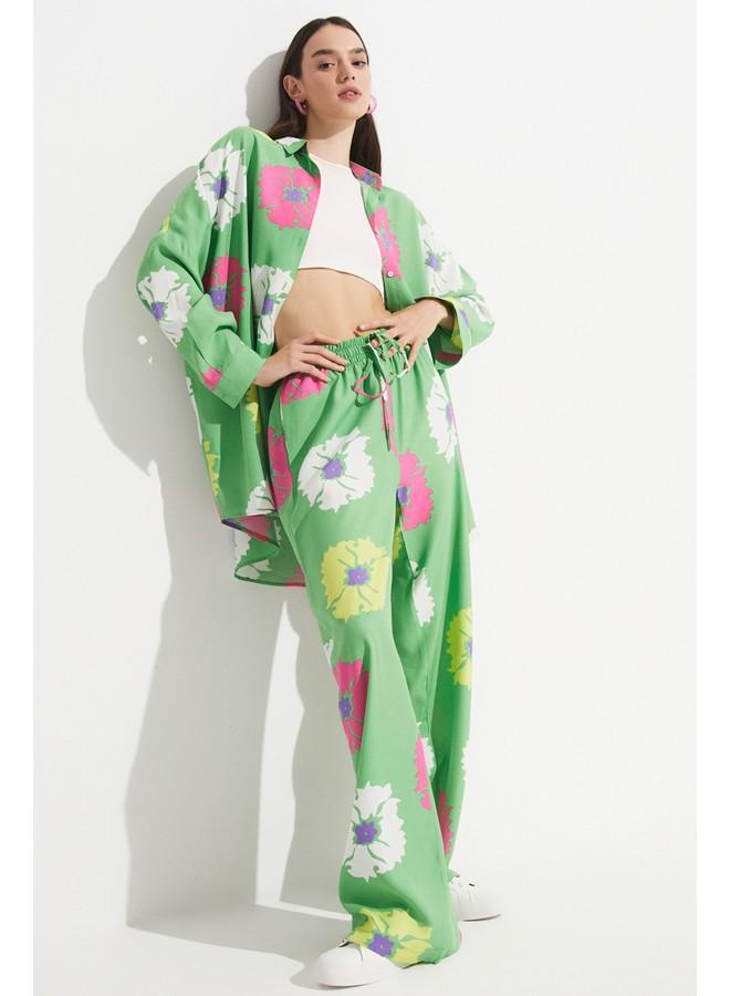 جون قميص فيسكوز مزين بالزهور حصري لشهر يونيو - أخضر - Image 2