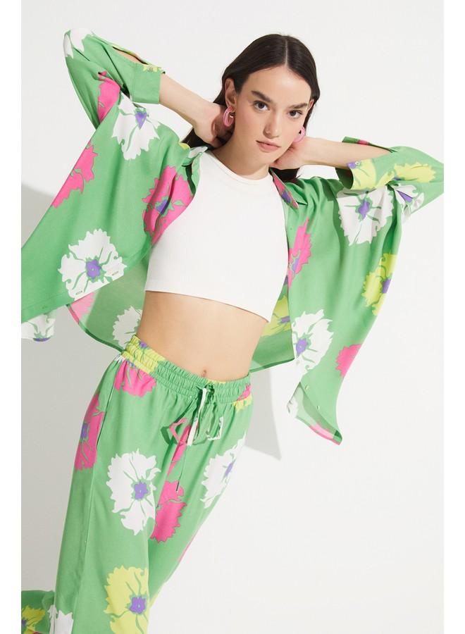 جون قميص فيسكوز مزين بالزهور حصري لشهر يونيو - أخضر - Image 1