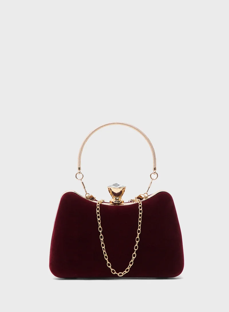 خزانة clutches