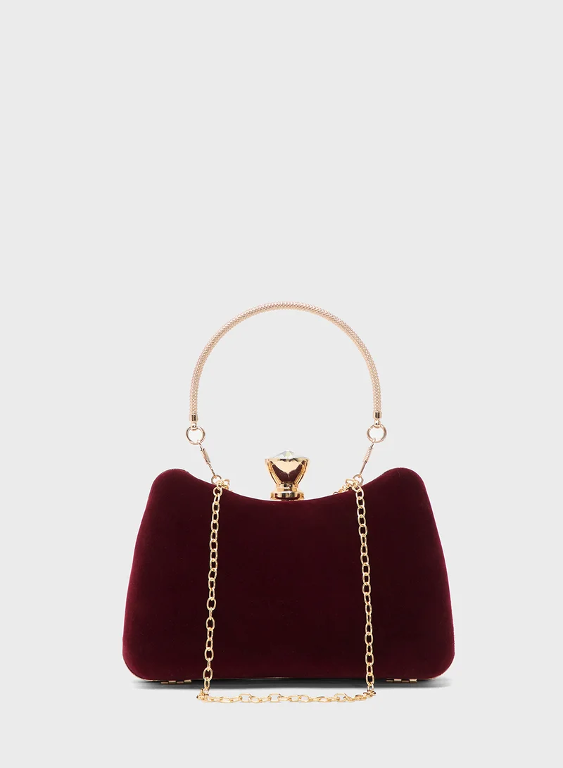 خزانة clutches