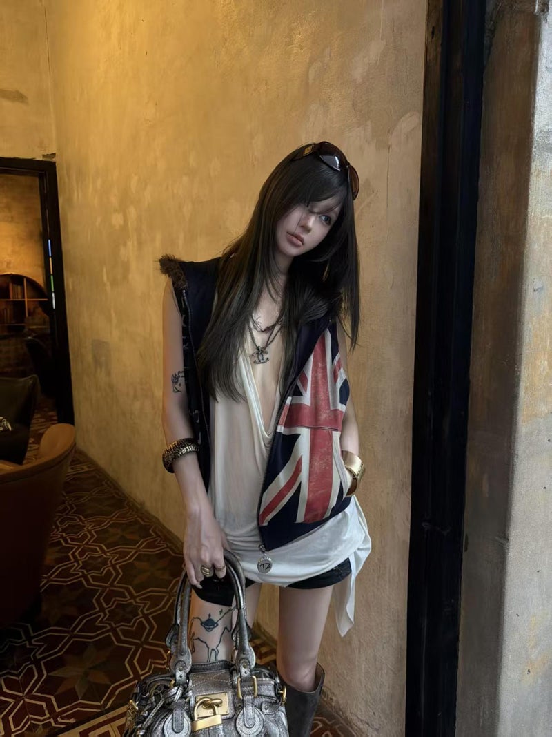 Retro Distressed Union Jack Hooded Vest for Women - Image 4