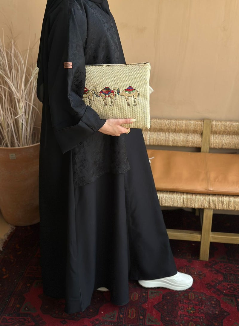 The Camel Series pouch is suitable for iPad and books with an exclusive and luxurious design - Image 1