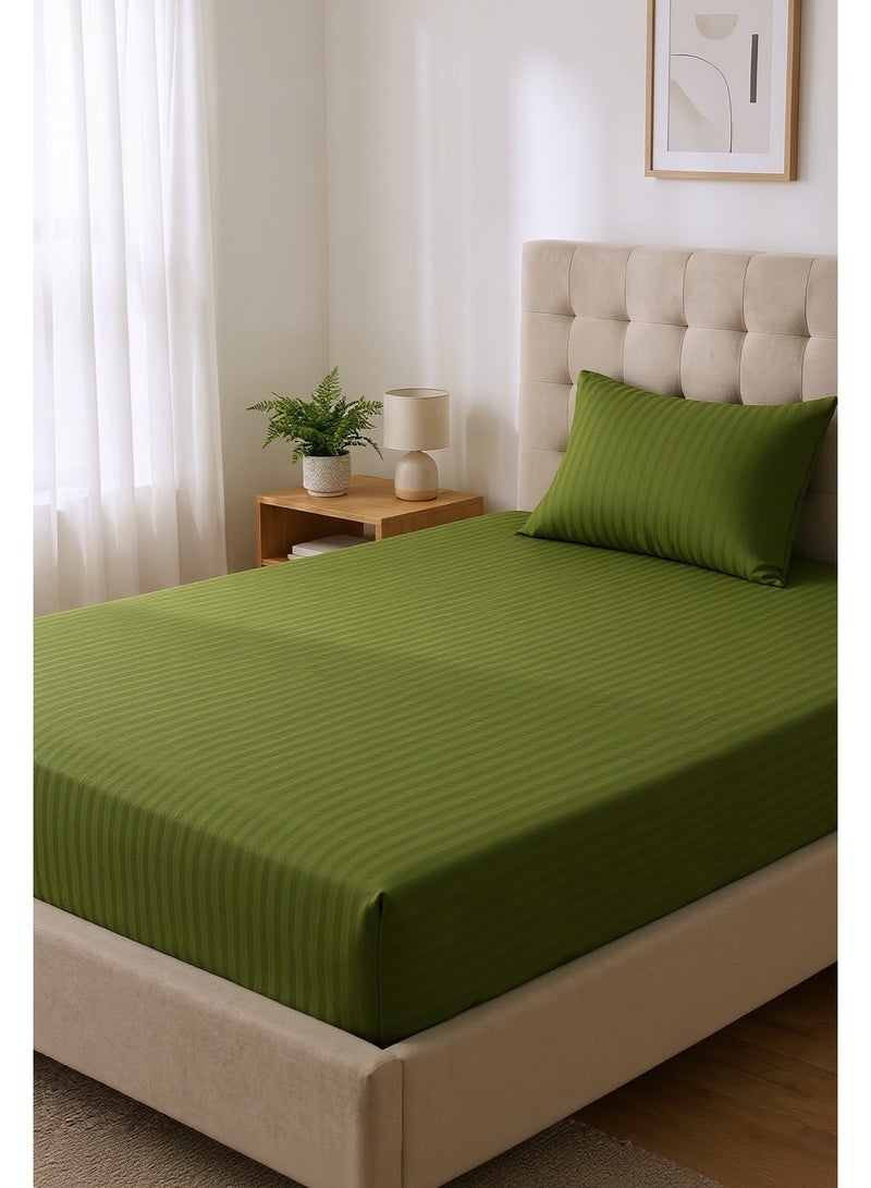 قطني طقم ملاءة جاهزة من الألياف الدقيقة مكون من قطعتين – أخضر زيتوني مخطط 90×190 سم مع مطاط كامل و1 كيس وسادة - Image 1